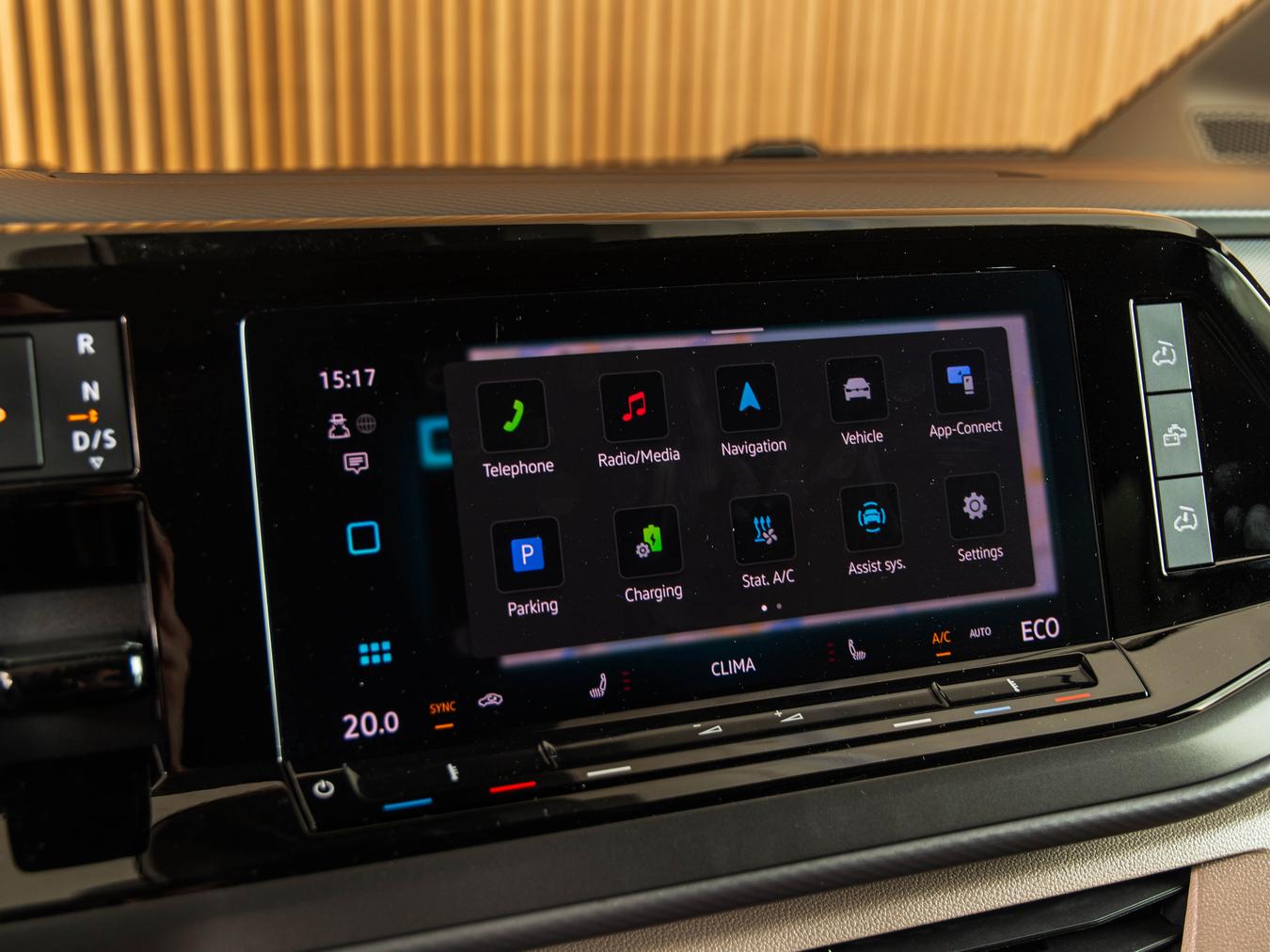Volkswagen T7 California eHybrid 4M Beach