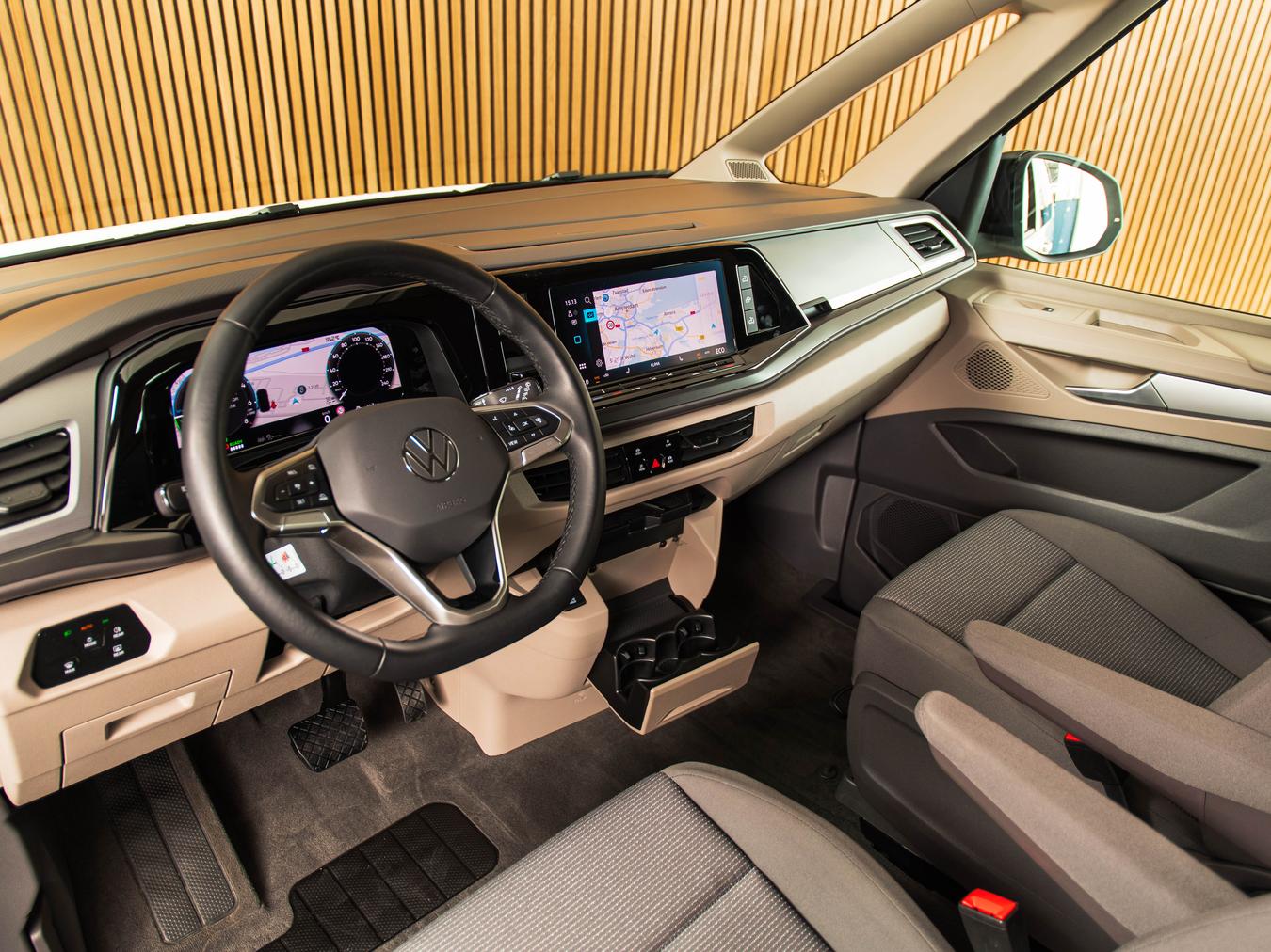 Volkswagen T7 California eHybrid 4M Beach