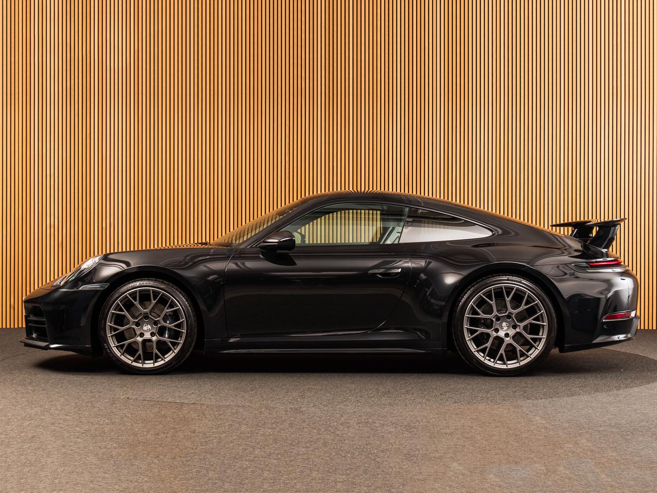 Porsche 911 Carrera