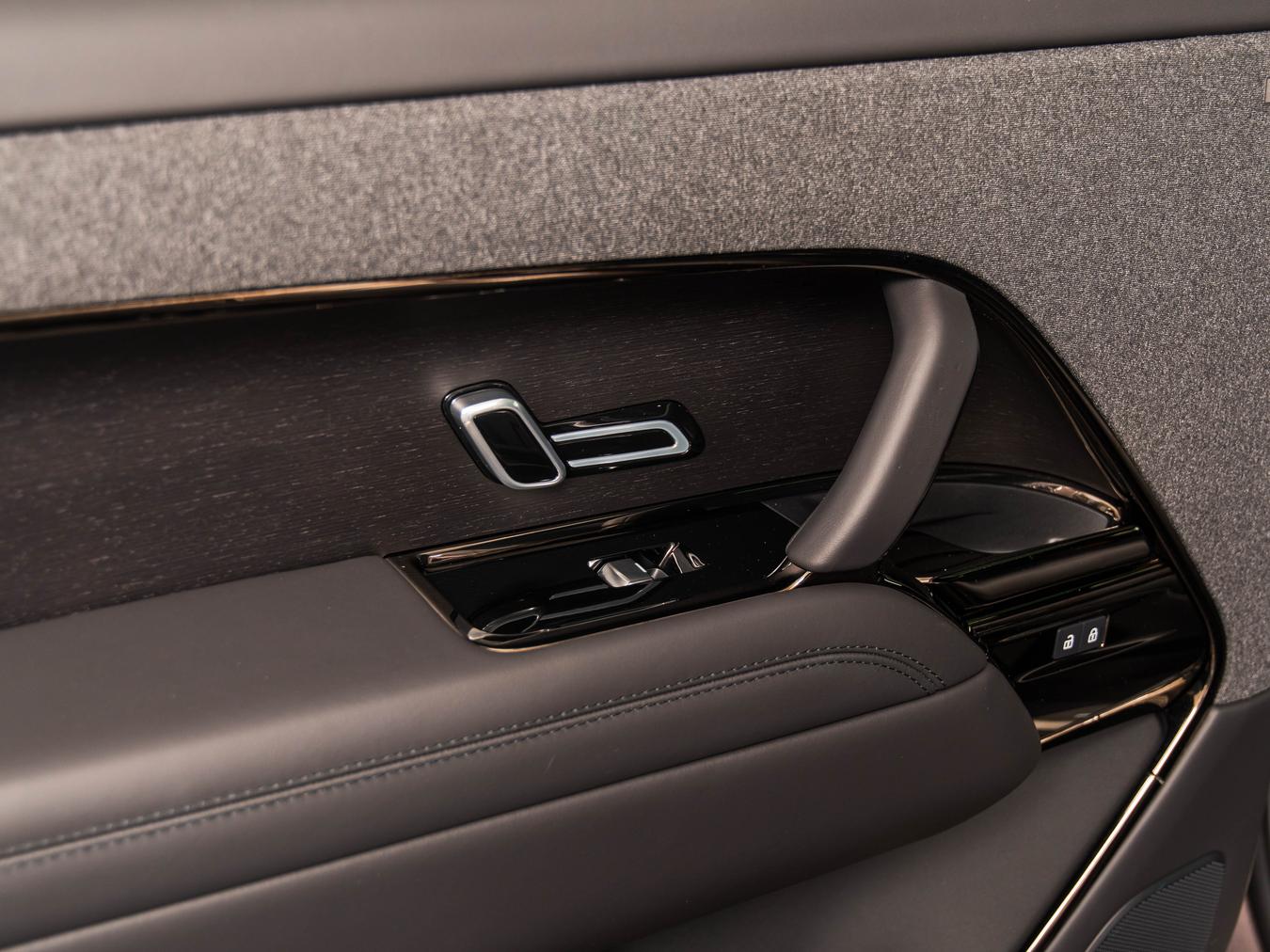 Land Rover Range Rover Sport P550e Autobiography