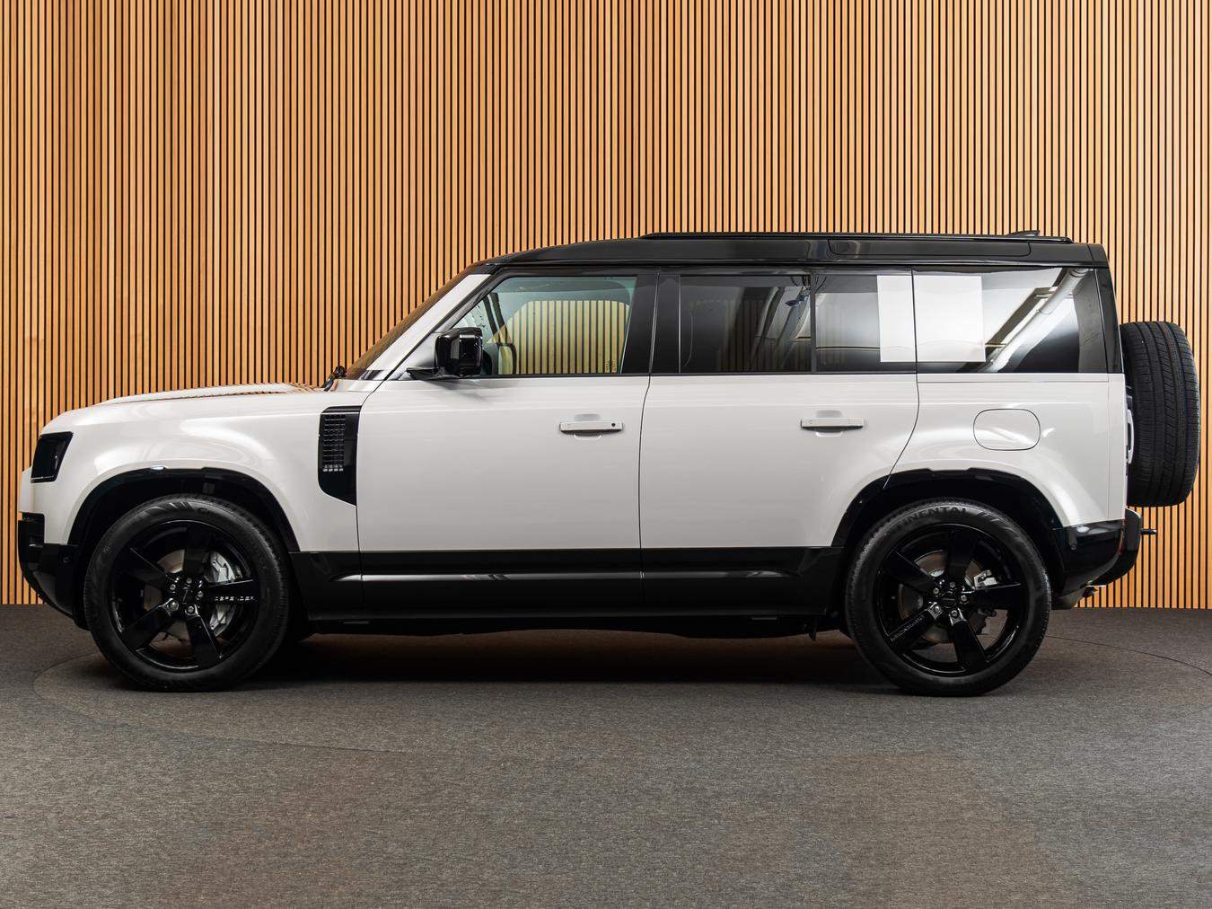 Land Rover Defender 110 X-Dynamic HSE P300e